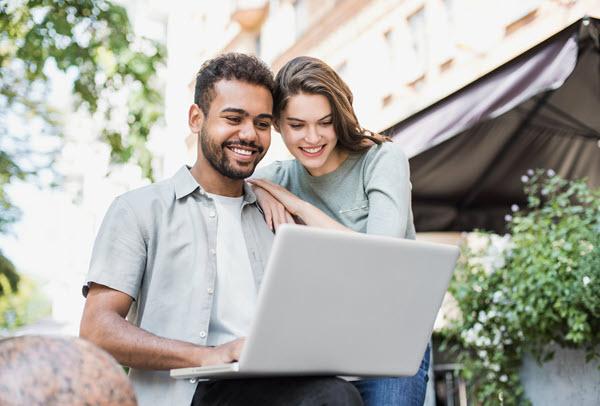 Couple setting appointment